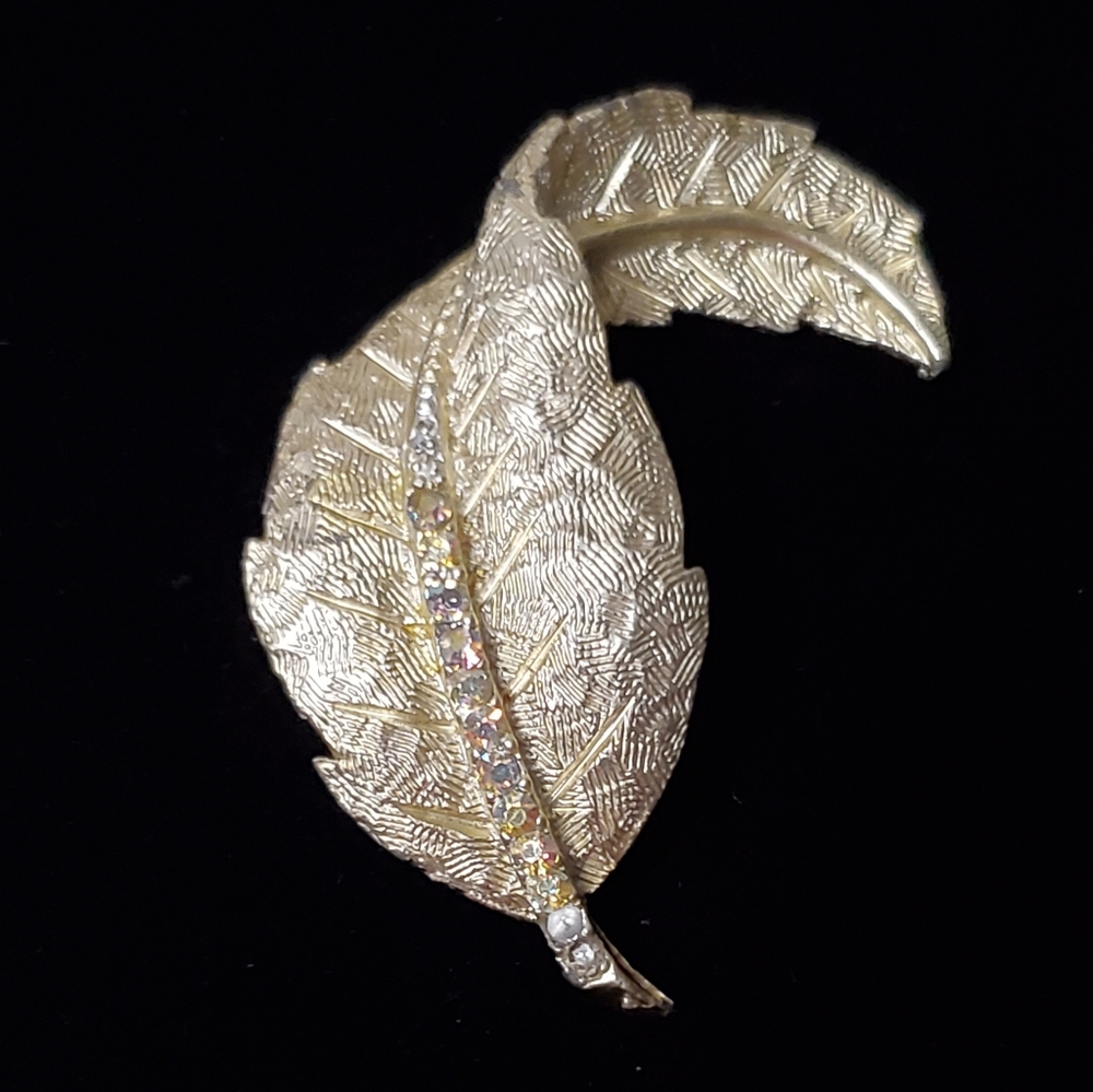 Gold Tone And Rhinestone Leaf Brooch